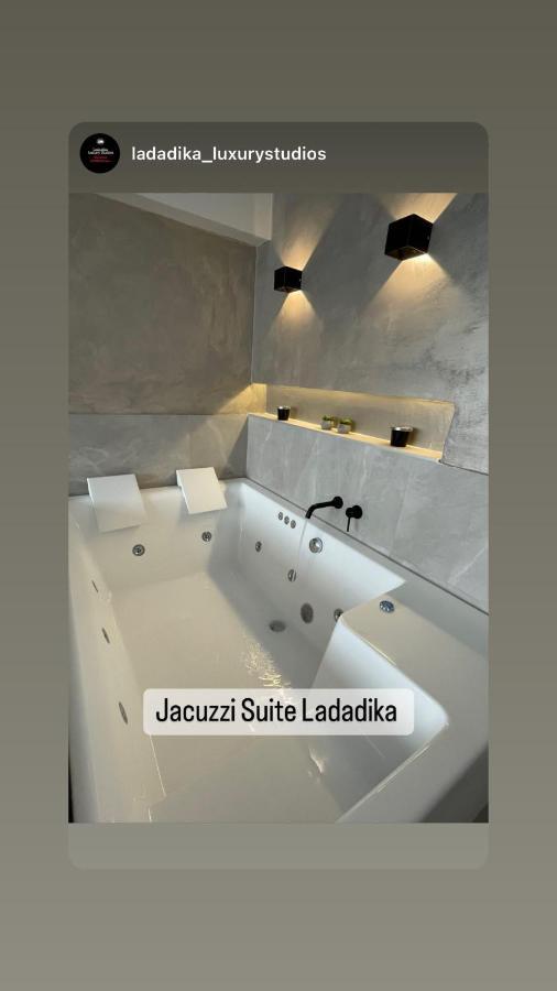 Jacuzzi Suite Ladadika Thessaloníki Exteriör bild