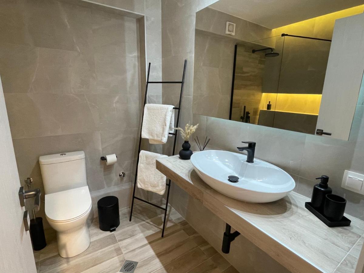 Jacuzzi Suite Ladadika Thessaloníki Exteriör bild