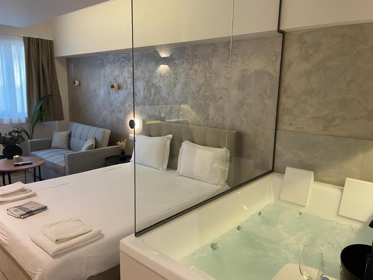 Jacuzzi Suite Ladadika Thessaloníki Exteriör bild